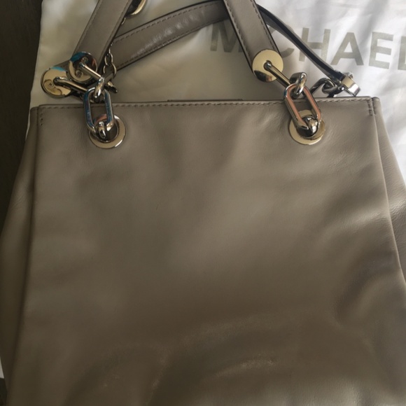 Michael Kors purse - Picture 4 of 7